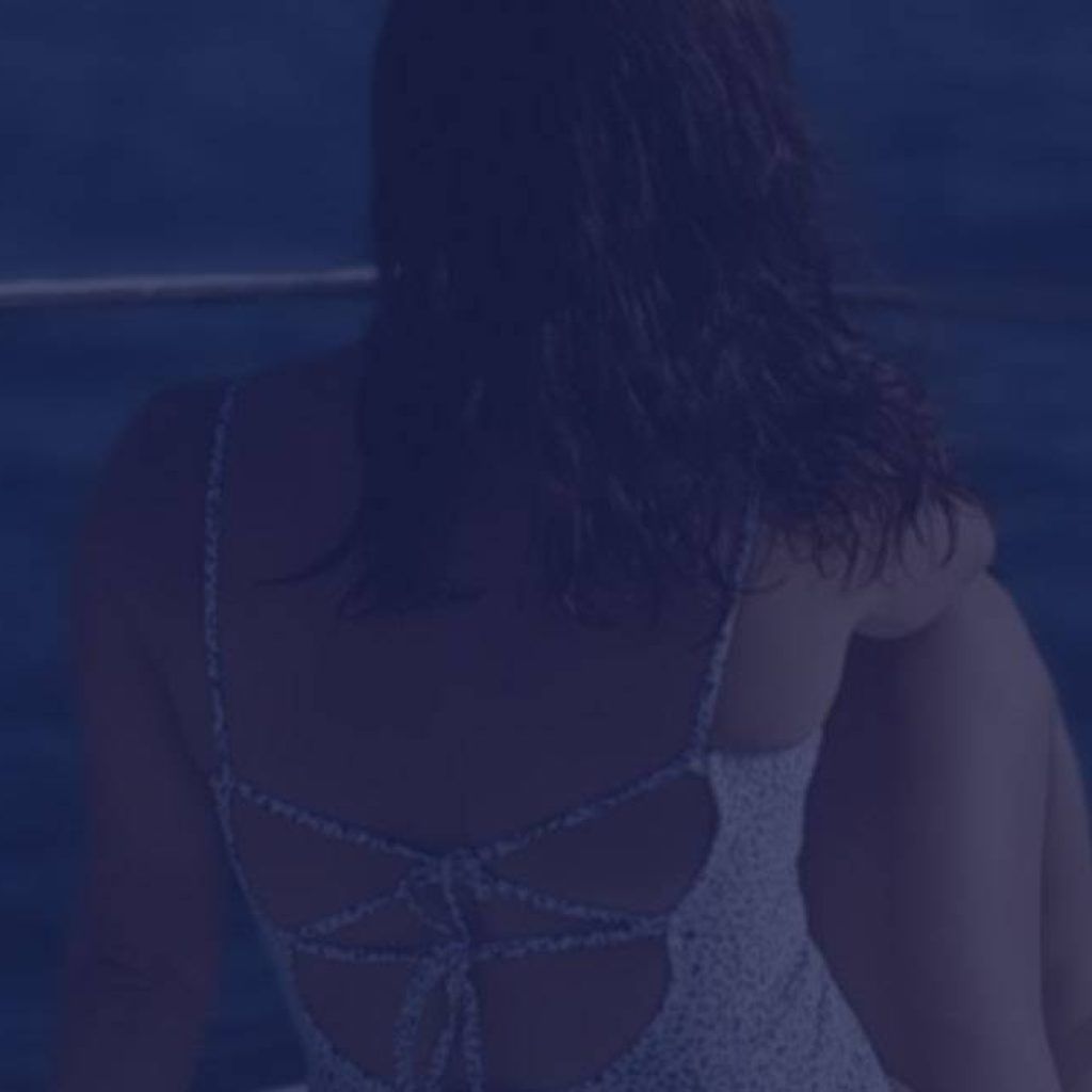 feature-product-travel-sunseeker-boat-002 feature-product-travel-sunseeker-boat-002